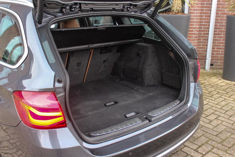 Vehicle Image 33