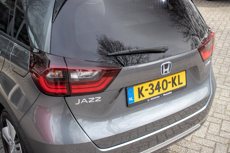 Vehicle Image 32