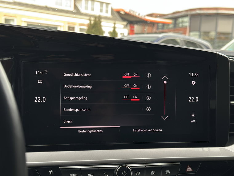 Vehicle Image 35