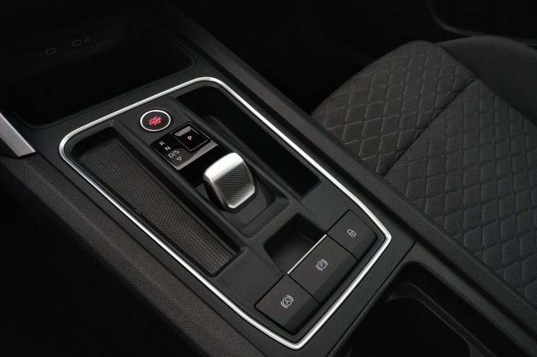 Vehicle Image 25
