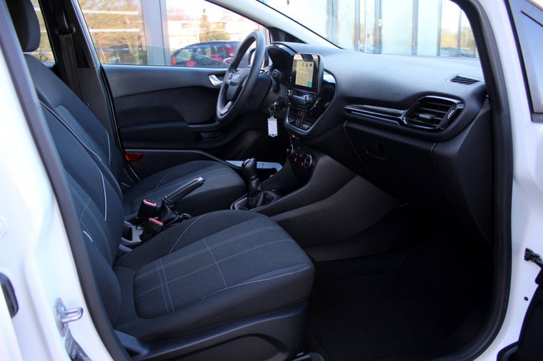 Vehicle Image 13